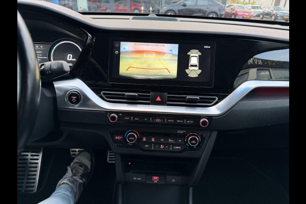 Kia e-Niro DynamicLine 64 kWh SOH 98% | LEER | JBL AUDIO | CAMERA | VERWARMD STUUR & STOEL | DODEHOEKDETECTIE | FULL OPTION | INCLUSIEF 12 MND BOVAG GARANTIE