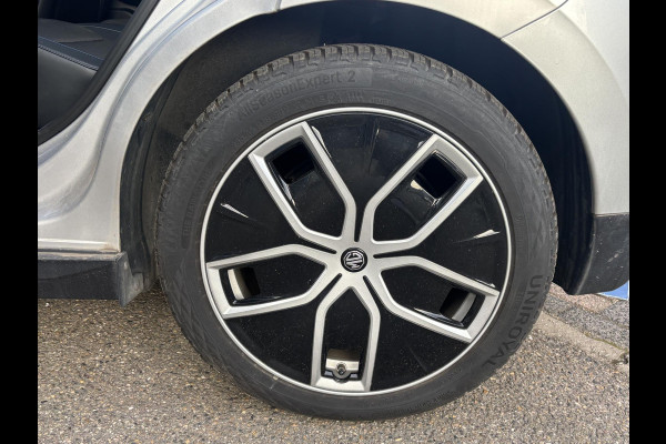 MG Mg4 electric Luxury 64 kWh LONG RANGE | SOH 97%|6.000KM! | DEALER ONDERHOUDEN| 7 JAAR GARANTIE BIJ MG| SUPER COMPLETE AUTO| RONDOMZICHT CAMERA| STOEL+ STUUR VERWARMING| DODE HOEK
