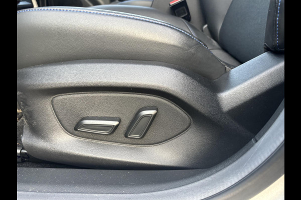 MG Mg4 electric Luxury 64 kWh LONG RANGE | SOH 97%|6.000KM! | DEALER ONDERHOUDEN| 7 JAAR GARANTIE BIJ MG| SUPER COMPLETE AUTO| RONDOMZICHT CAMERA| STOEL+ STUUR VERWARMING| DODE HOEK