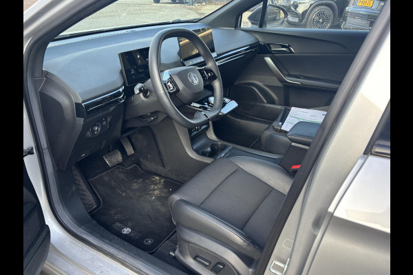 MG Mg4 electric Luxury 64 kWh LONG RANGE | SOH 97%|6.000KM! | DEALER ONDERHOUDEN| 7 JAAR GARANTIE BIJ MG| SUPER COMPLETE AUTO| RONDOMZICHT CAMERA| STOEL+ STUUR VERWARMING| DODE HOEK