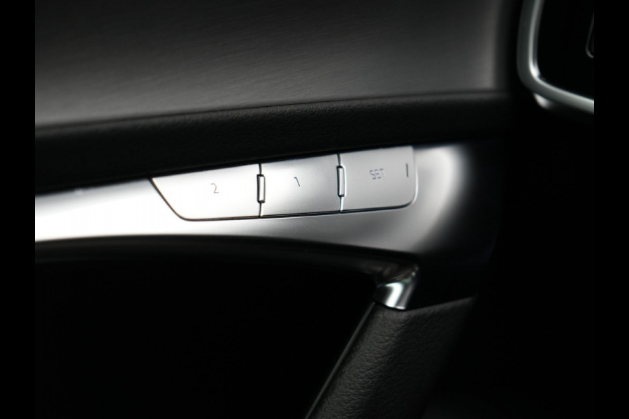 Audi A6 Avant 50 TFSI e quattro 2x S Line Plug In Hybrid 300pk Dealer O.H. PHEV | Panodak | Adaptive Cruise | Camera | Lederen Sportstoelen Memory & Verwarmd | Stuur Verwarmd | Apple Carplay | Virtual | Keyless | Sfeerverlichting | Navigatie | DAB |