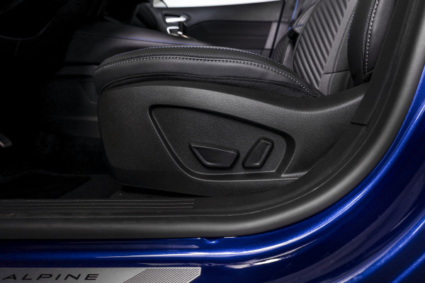 Renault Captur 1.8 E-Tech full hybrid 160 esprit Alpine - Automaat | Dig. Cockpit | Adapt. Cruise | Winterpakket | PDC | 360 Camera | NAV + App. Connect | ECC | DAB | LM 19" | 5196