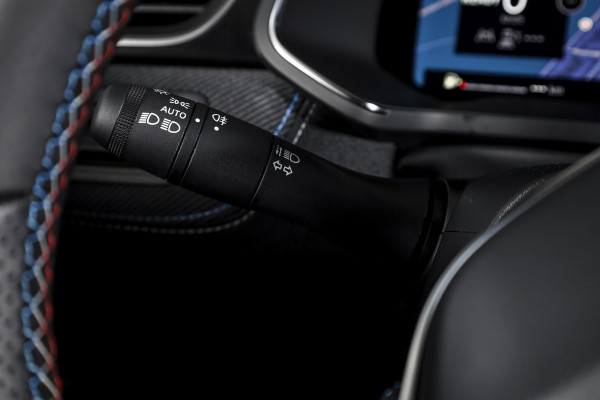 Renault Captur 1.8 E-Tech full hybrid 160 esprit Alpine - Automaat | Dig. Cockpit | Adapt. Cruise | Winterpakket | PDC | 360 Camera | NAV + App. Connect | ECC | DAB | LM 19" | 5196