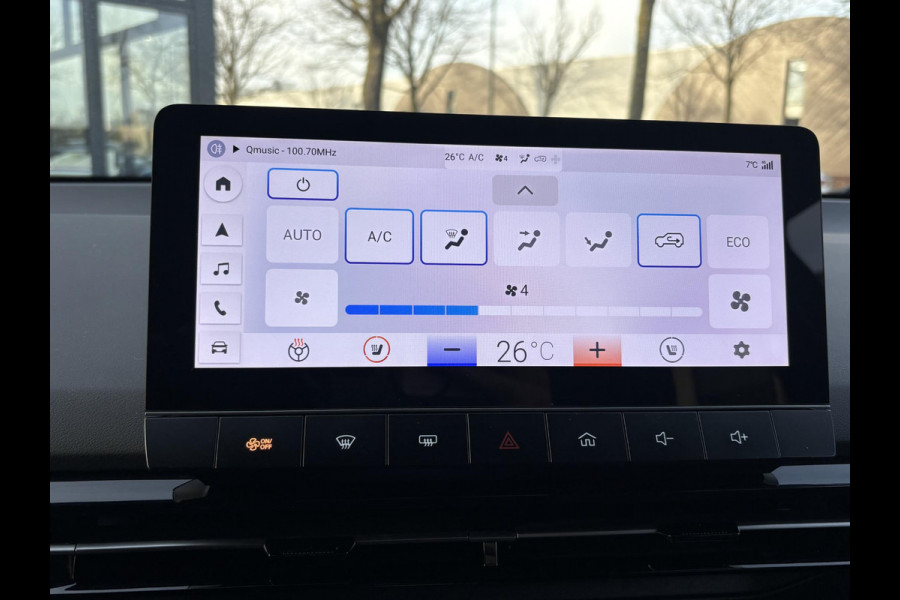 MG Mg4 electric Luxury 64 kWh |LONG RANGE | SOH 97%|14.000KM! | DEALER ONDERHOUDEN| 7 JAAR GARANTIE BIJ MG| SUPER COMPLETE AUTO| RONDOMZICHT CAMERA| STOEL+ STUUR VERWARMING| DODE HOEK