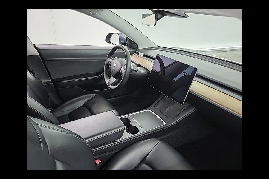 Tesla Model 3 Aut. Range Dual AWD | Autopilot | Panorama | Leder | 19 Inch |