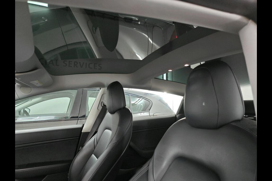 Tesla Model 3 Long Range Dual AWD | Trekhaak | Autopilot | Panorama | Leder | 19 Inch |