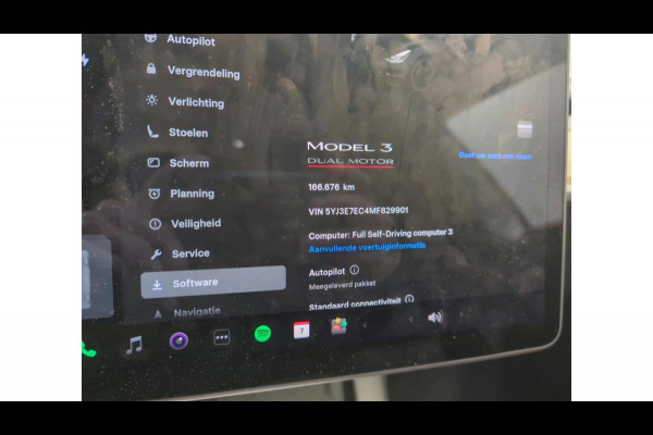 Tesla Model 3 Aut. Performance AWD | Panorama | Navi | Leder | Camera