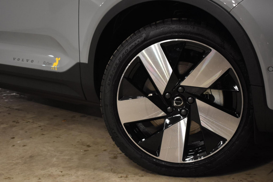 Volvo EX40 Single Motor Extended Range Plus 82 kWh / Lounge Pakket / Extra getint glas / 360 Camera / 20'' velgen / Panoramadak / Zwart dak / Harman Kardon / Microtech/Nubuck