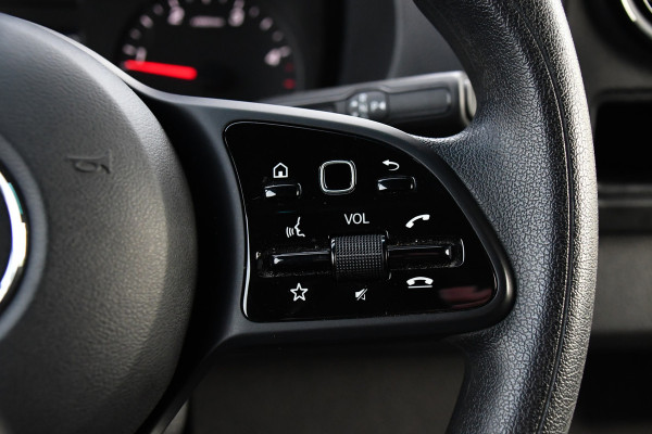 Mercedes-Benz Sprinter 319 1.9 CDI L2H2 4x4 Black Edition Camera, Cruise, Carplay, LED, 190pk, Automaat, 4Matic, Multimedia, Uniek!