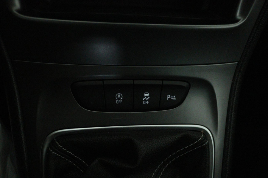 Opel Astra Sports Tourer 1.4 Turbo 120 Jaar Edition (TREKHAAK, PARKEERSENSOREN, CRUISE CONTROL, NAVIGATIE)