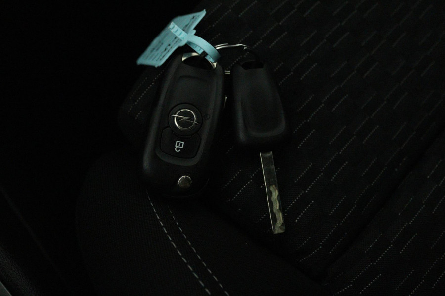 Opel Astra Sports Tourer 1.4 Turbo 120 Jaar Edition (TREKHAAK, PARKEERSENSOREN, CRUISE CONTROL, NAVIGATIE)