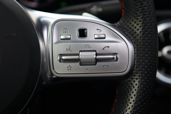 Mercedes-Benz A-Klasse 220 AMG Line / PANO / CAMERA / ALCANTARA / DODEHOEK / WIDE SCREEN