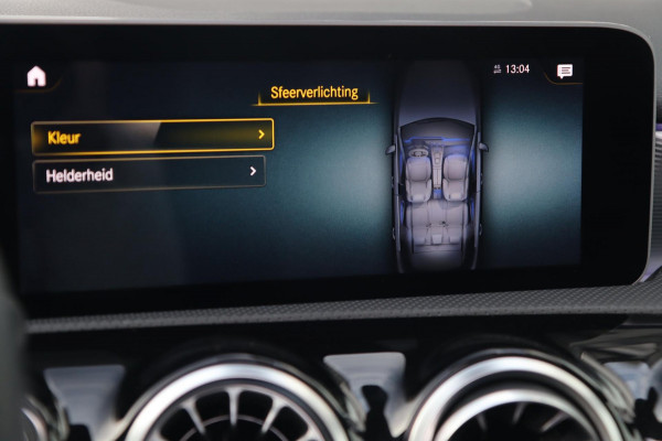 Mercedes-Benz A-Klasse 220 AMG Line / PANO / CAMERA / ALCANTARA / DODEHOEK / WIDE SCREEN