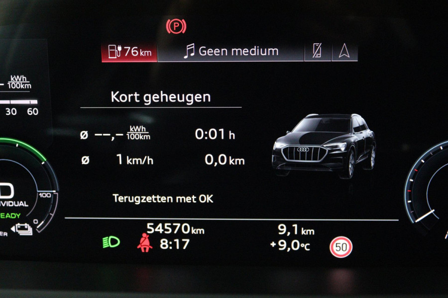 Audi e-tron Sportback 50 quattro S edition 71 kWh (PANORAMADAK, STOELVERWARMING, CAMERA, CARPLAY, ELEKT. STOELEN)