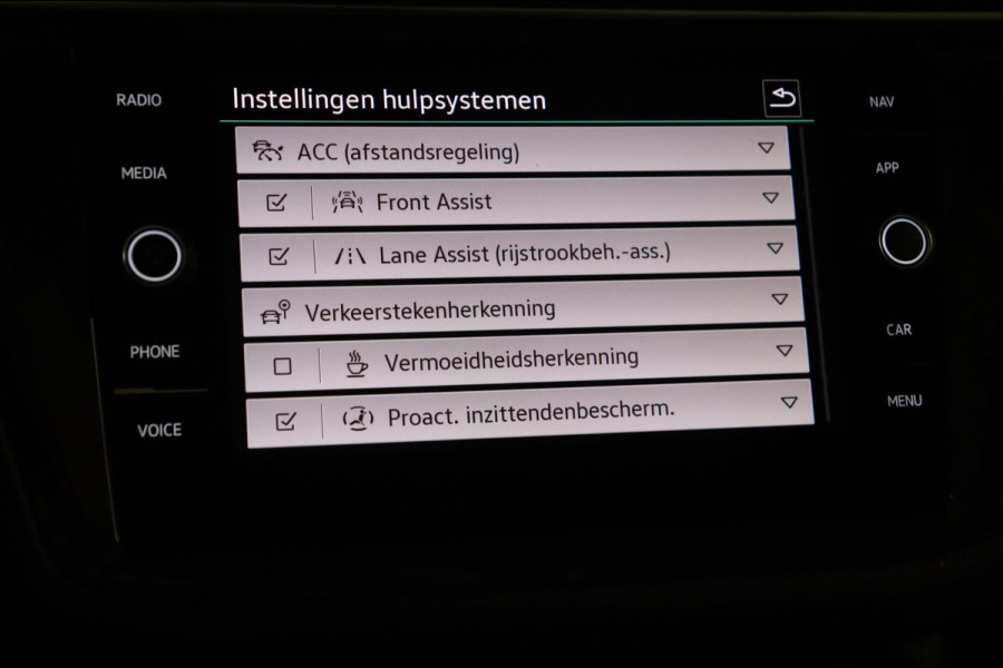 Volkswagen Tiguan 1.5 TSI 3x R-Line / PANO / VIRTUAL / ACC / CAMERA / CARPLAY / STUUR+STOELVERW