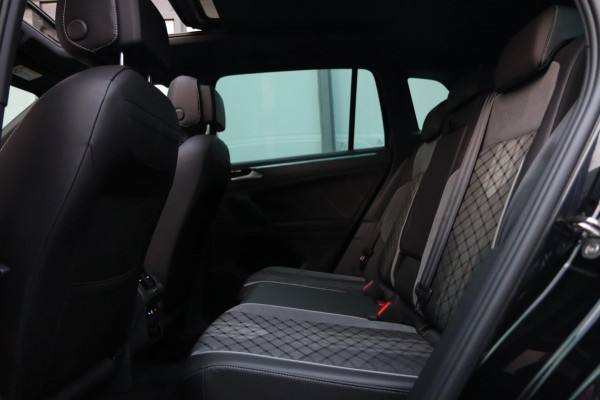 Volkswagen Tiguan 1.5 TSI 3x R-Line / PANO / VIRTUAL / ACC / CAMERA / CARPLAY / STUUR+STOELVERW