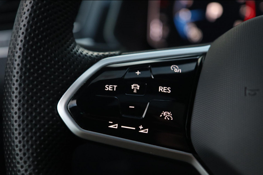 Volkswagen Tiguan 1.5 TSI 3x R-Line / PANO / VIRTUAL / ACC / CAMERA / CARPLAY / STUUR+STOELVERW