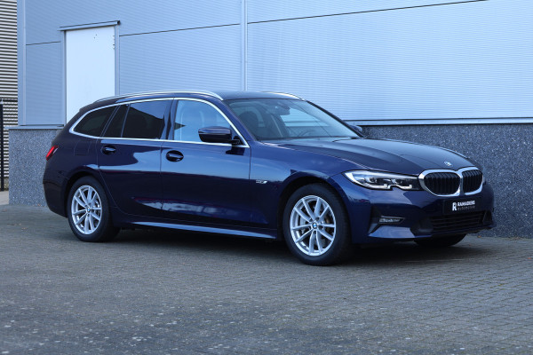BMW 3 Serie Touring 330e Business Edition Plus Individual / Leder / LED /