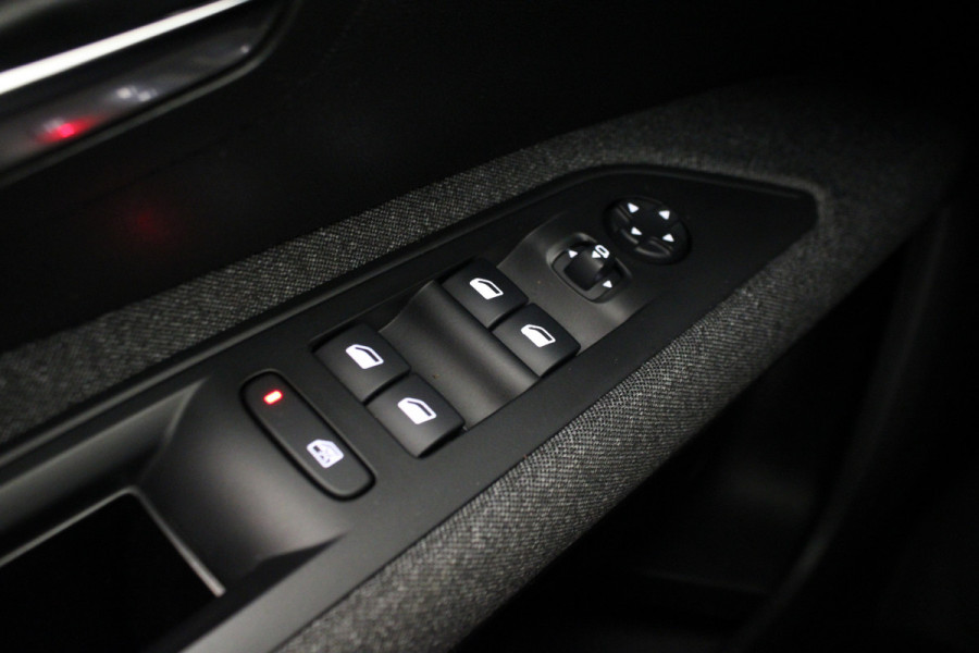 Peugeot 5008 1.2 PureTech Blue Lease Executive |Navi|