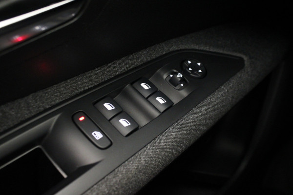 Peugeot 5008 1.2 PureTech Blue Lease Executive |Navi|