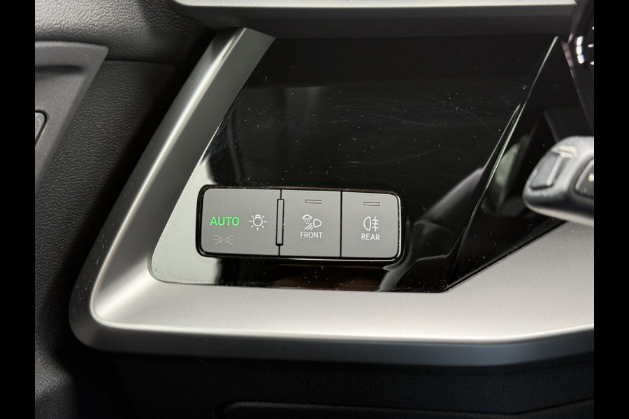 Audi A3 Sportback 30 TFSI Aut. Advanced ed. | Virtual | ALU | Navi | ECC | Carplay |