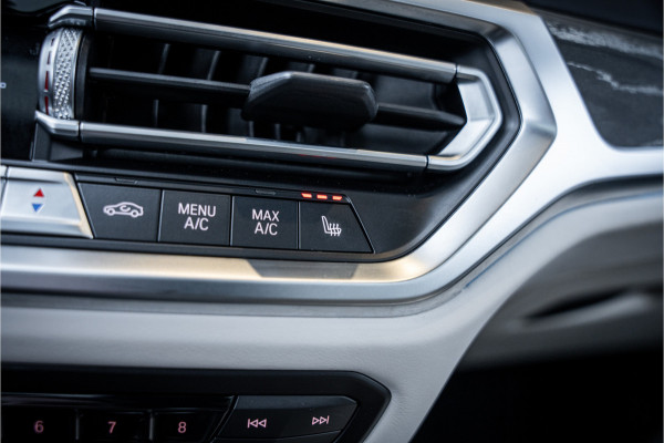 BMW 3-serie 330e High Executive - M Sport | Panorama | H&K | Memory | ACC