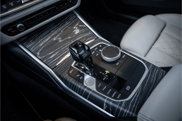 BMW 3-serie 330e High Executive - M Sport | Panorama | H&K | Memory | ACC
