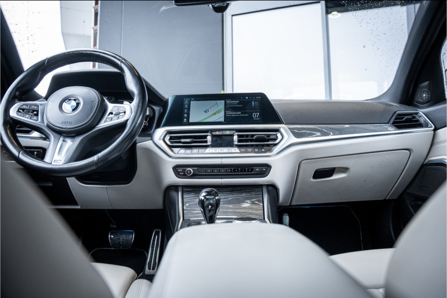 BMW 3-serie 330e High Executive - M Sport | Panorama | H&K | Memory | ACC