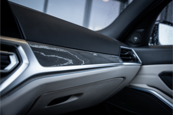 BMW 3-serie 330e High Executive - M Sport | Panorama | H&K | Memory | ACC