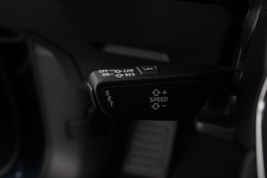 Audi e-tron e-tron 55 quattro | Navigatie | Climate Control | Alcantara | Camera | Electrisch bedienbare achterklep | Led | Cruise Control Adaptive |