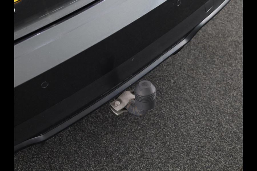 Audi A3 Sportback 35 TFSI CoD Advance Sport 150pk | Navigatie | Virtual Cockpit | 18 inch Lichtmetalen velgen | Verwarmbare voorstoelen | Led koplampen | Trekhaak