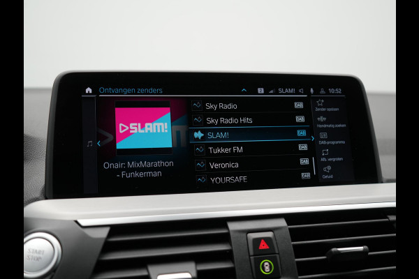 BMW X3 xDrive30e xLine Plug In Hybrid 293pk Dealer O.H PHEV | Trekhaak Af Fabriek | Panodak | Head Up | Adaptive LED | Lederen Sportstoelen Verwarmd | Keyless | Apple Carplay | Cruise Control | M Sportstuur | Navigatie | Virtual | DAB |