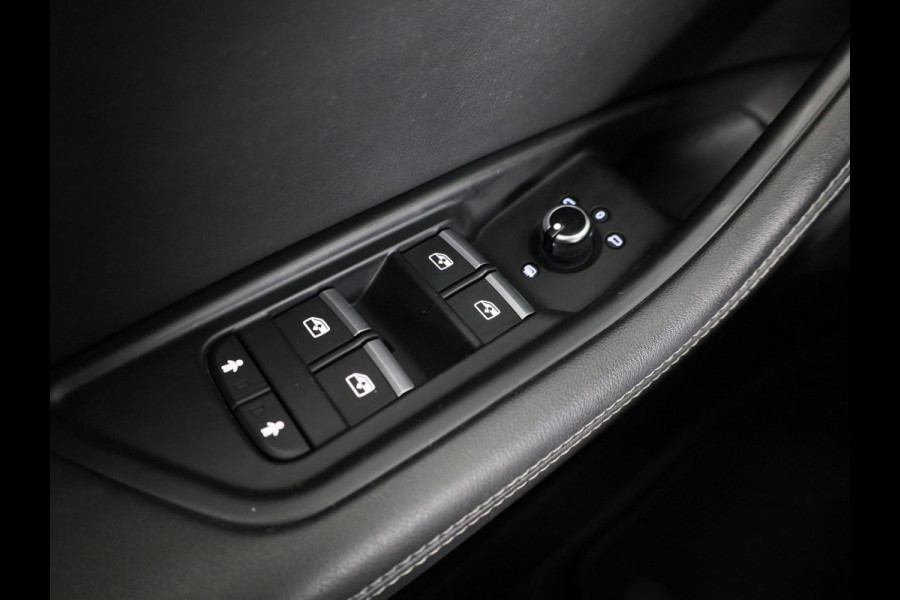 Audi A5 Sportback 40 TFSI Sport S-line black edition 190pk | Panoramadak | Navigatie | Led koplampen | 19 inch lichtmetalen velgen