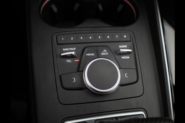 Audi A5 Sportback 40 TFSI Sport S-line black edition 190pk | Panoramadak | Navigatie | Led koplampen | 19 inch lichtmetalen velgen