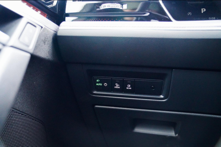 Volkswagen Touareg 3.0 TDI R-Line | 360 cam | Panorama | Massagestoelen | LED | Park assist | Luchtvering | NAP | Stoelventilatie