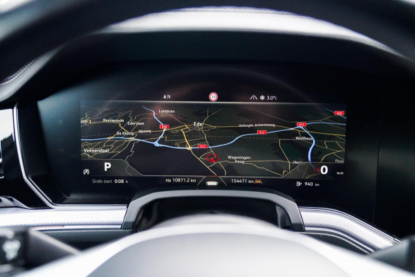 Volkswagen Touareg 3.0 TDI R-Line | 360 cam | Panorama | Massagestoelen | LED | Park assist | Luchtvering | NAP | Stoelventilatie