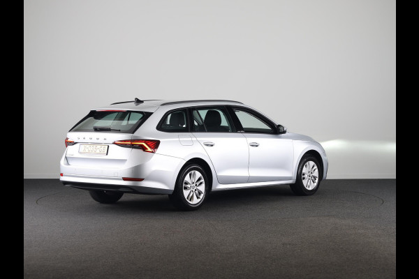 Škoda Octavia Combi 1.0 TSI Business Edition 110 pk | Verlengde garantie | Navigatie | Parkeersensoren | Apple Carplay/Android Auto | LED koplampen |