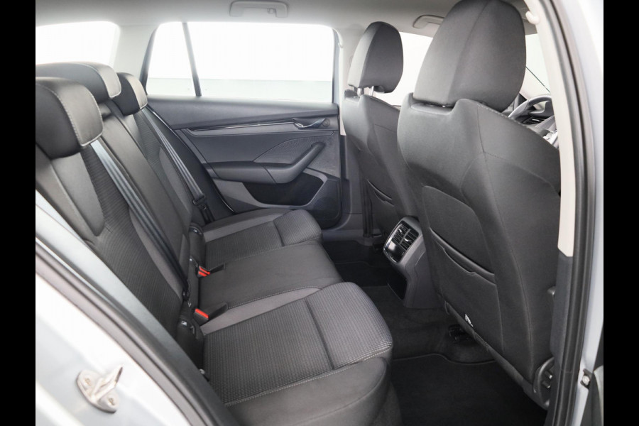Škoda Octavia Combi 1.0 TSI Business Edition 110 pk | Verlengde garantie | Navigatie | Parkeersensoren | Apple Carplay/Android Auto | LED koplampen |