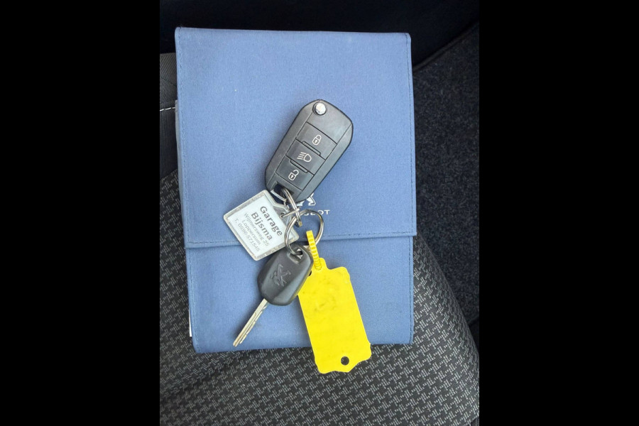 Peugeot 308 SW 1.2 PureTech 110 PK | Blue Lease Executive