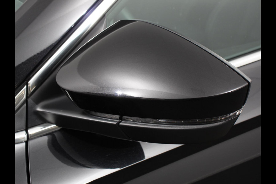 Škoda Karoq 1.5 TSI 150pk DSG ACT Selection | Navigatie | Apple Carplay/Android Auto | Camera | Parkeer sensoren | Adaptive Cruise Control | Lichtmetalen Velgen | Digitale Cockpit