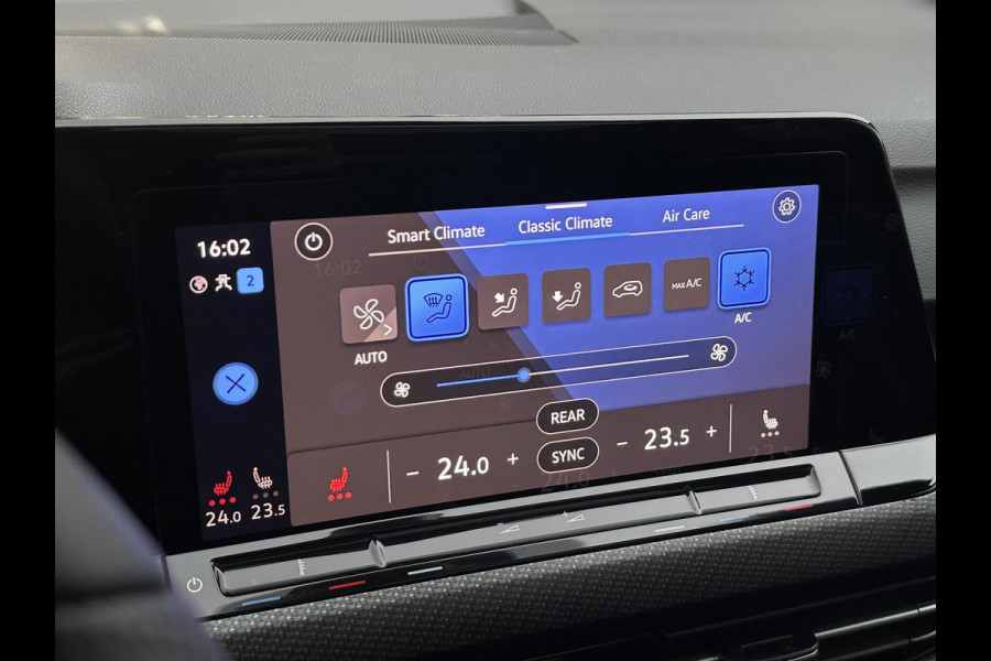 Volkswagen Golf Variant 1.5 eTSI R-Line Panoramadak, Keyless entry, Camera, LED pakket