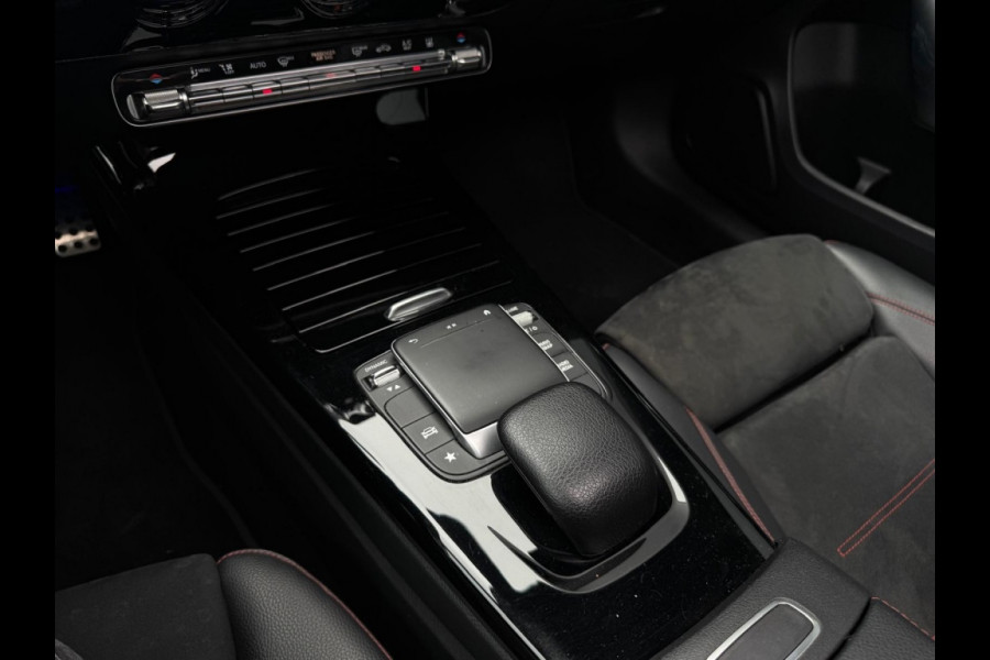 Mercedes-Benz A-Klasse 250 e AMG Line FULL PANO SFEER ECC PDC SPORTVELGEN NAVI