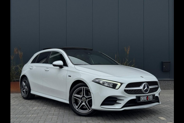 Mercedes-Benz A-Klasse 250 e AMG Line FULL PANO SFEER ECC PDC SPORTVELGEN NAVI