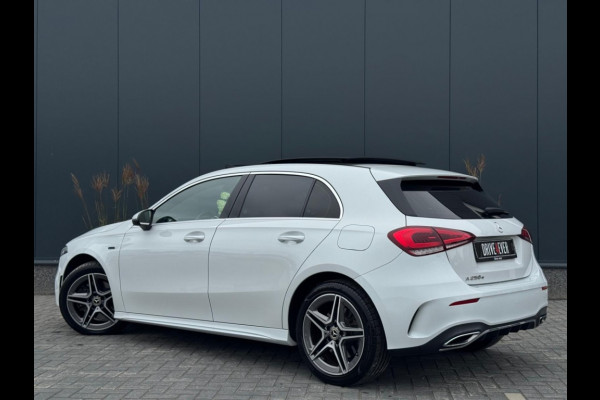 Mercedes-Benz A-Klasse 250 e AMG Line FULL PANO SFEER ECC PDC SPORTVELGEN NAVI