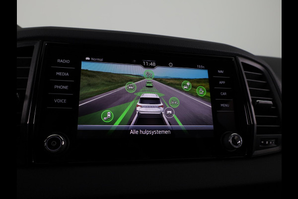 Škoda Karoq Sportline Business 1.5 TSI 150 pk 7 versn. DSG | Wegklapbare trekhaak | Travel Assist Pakket Plus