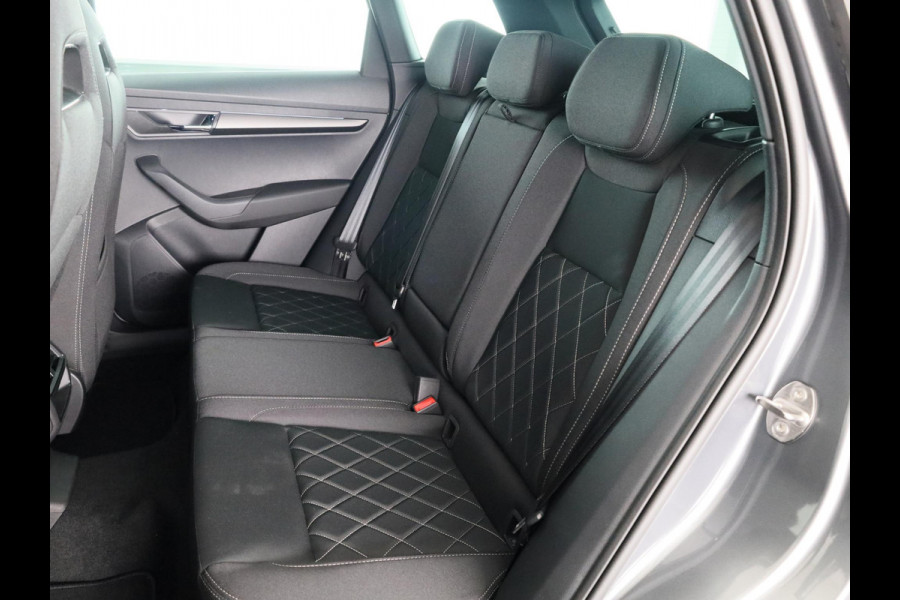 Škoda Karoq Sportline Business 1.5 TSI 150 pk 7 versn. DSG | Wegklapbare trekhaak | Travel Assist Pakket Plus