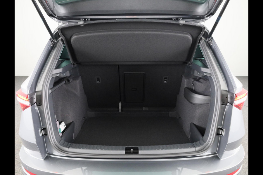 Škoda Karoq Sportline Business 1.5 TSI 150 pk 7 versn. DSG | Wegklapbare trekhaak | Travel Assist Pakket Plus