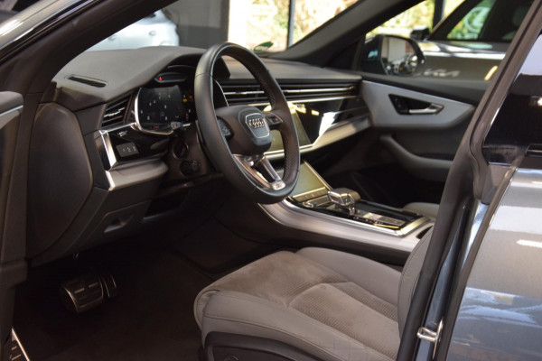 Audi Q8 55 TFSI Quattro Pro Line S *S-Line*|Panoramadak|Dealer onderhouden|ACC|