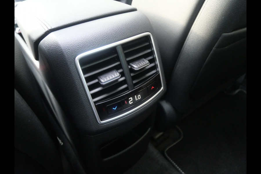 Kia Sportage 1.6 T-GDi Plug-in Hybrid AWD DynamicPlusLine | Schuif/kantel | Navi | Camera | Stoel/stuur verwarming | Elektrische stoelen