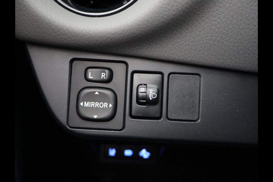 Toyota Yaris 1.5 HYBRID ACTIVE AUTOMAAT GARANTIE 8-2030! 100% ONDERHOUDEN . CAMERA . CRUISE CONTROL . ELEKTRISCHE RAMEN VOOR